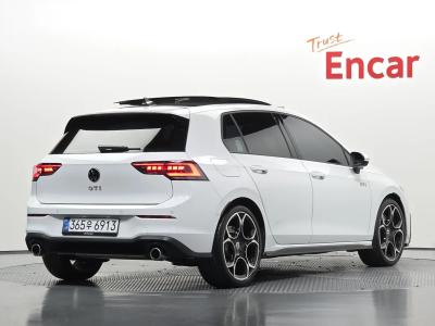 2025 Volkswagen Golf