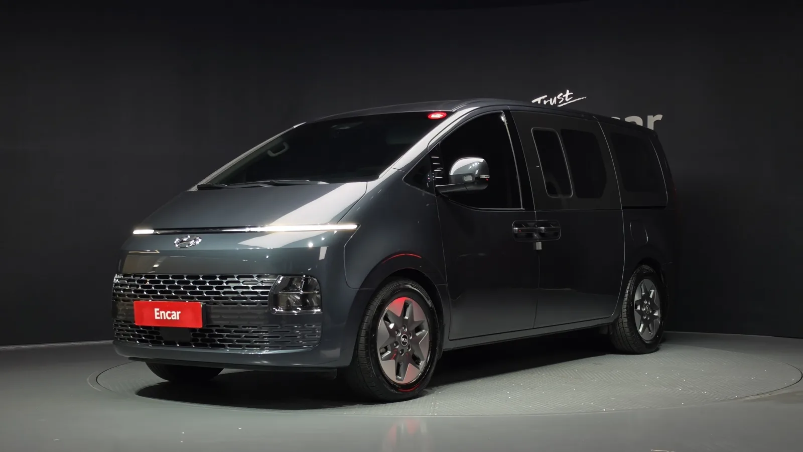 2023 Hyundai Staria