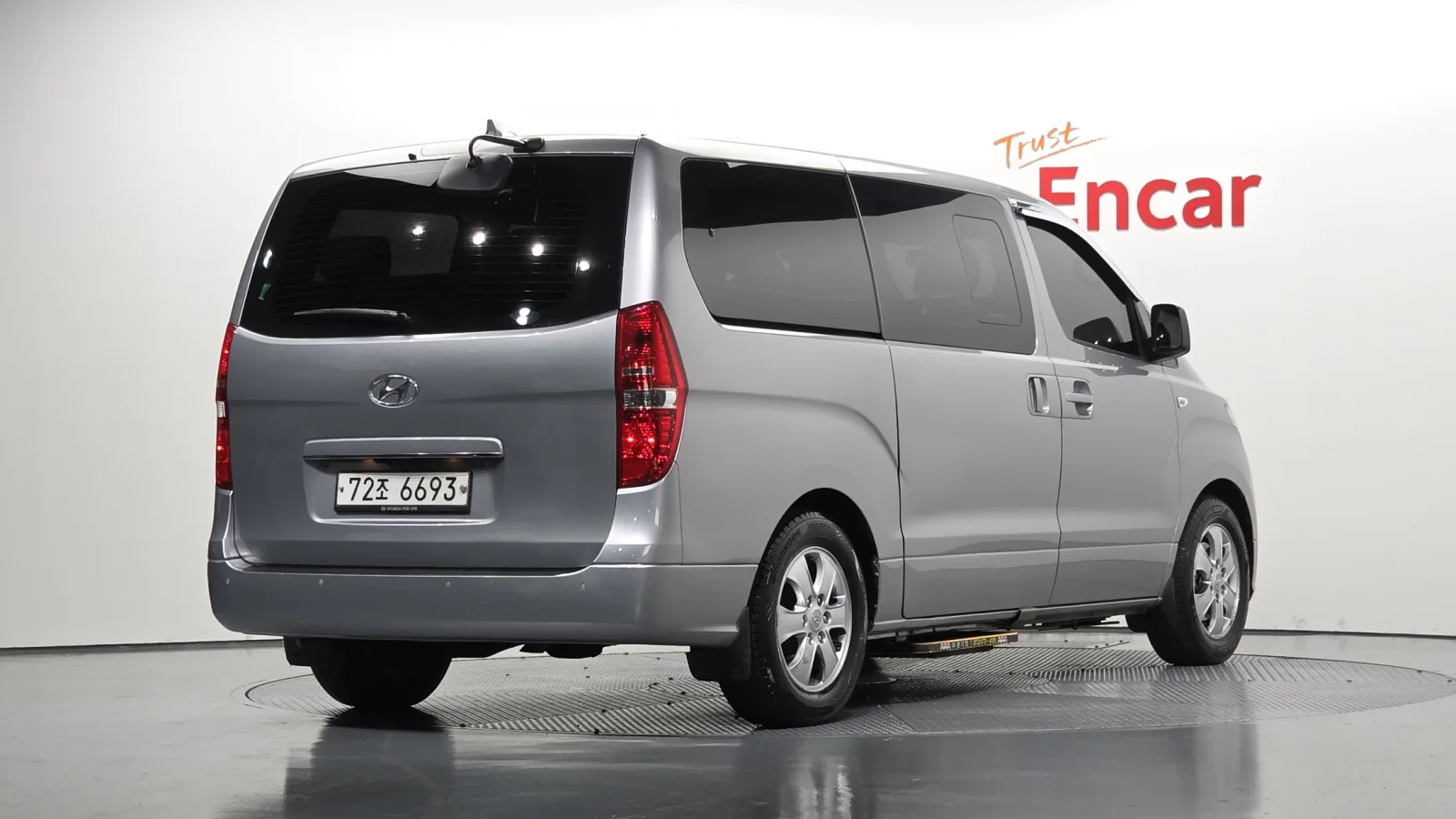 2019 Hyundai Starex