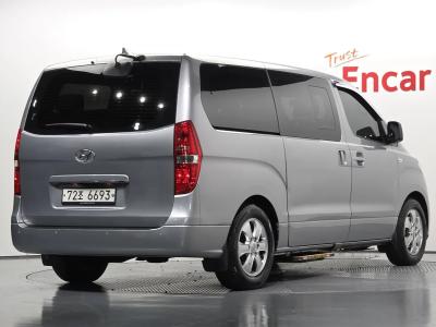 2019 Hyundai Starex