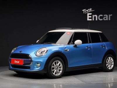 2018 MINI Cooper