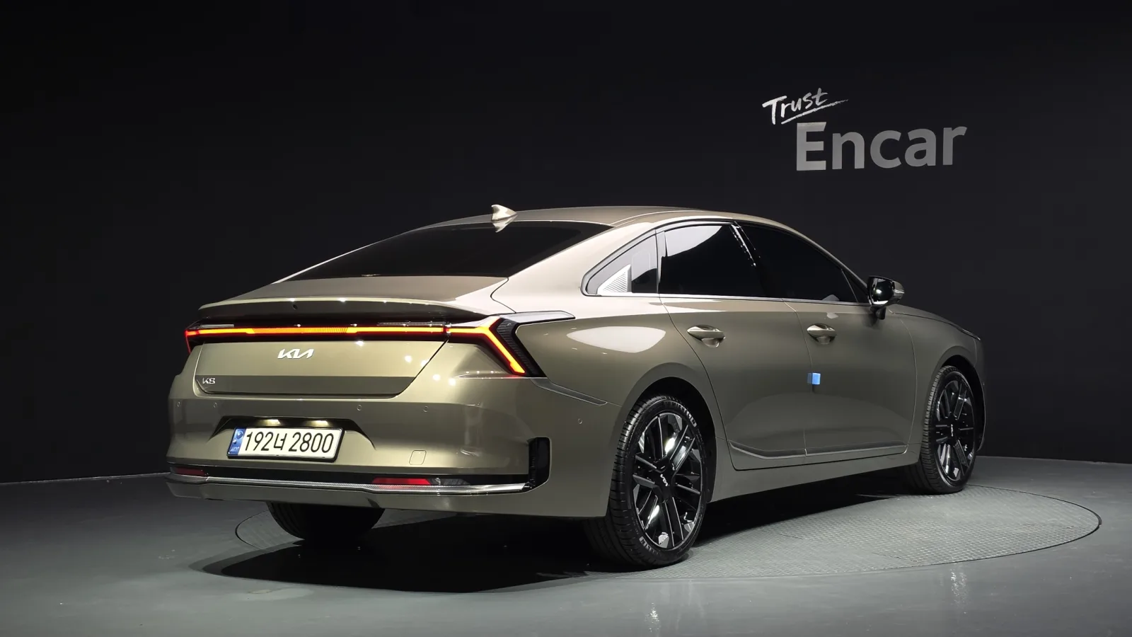 2025 Kia K8