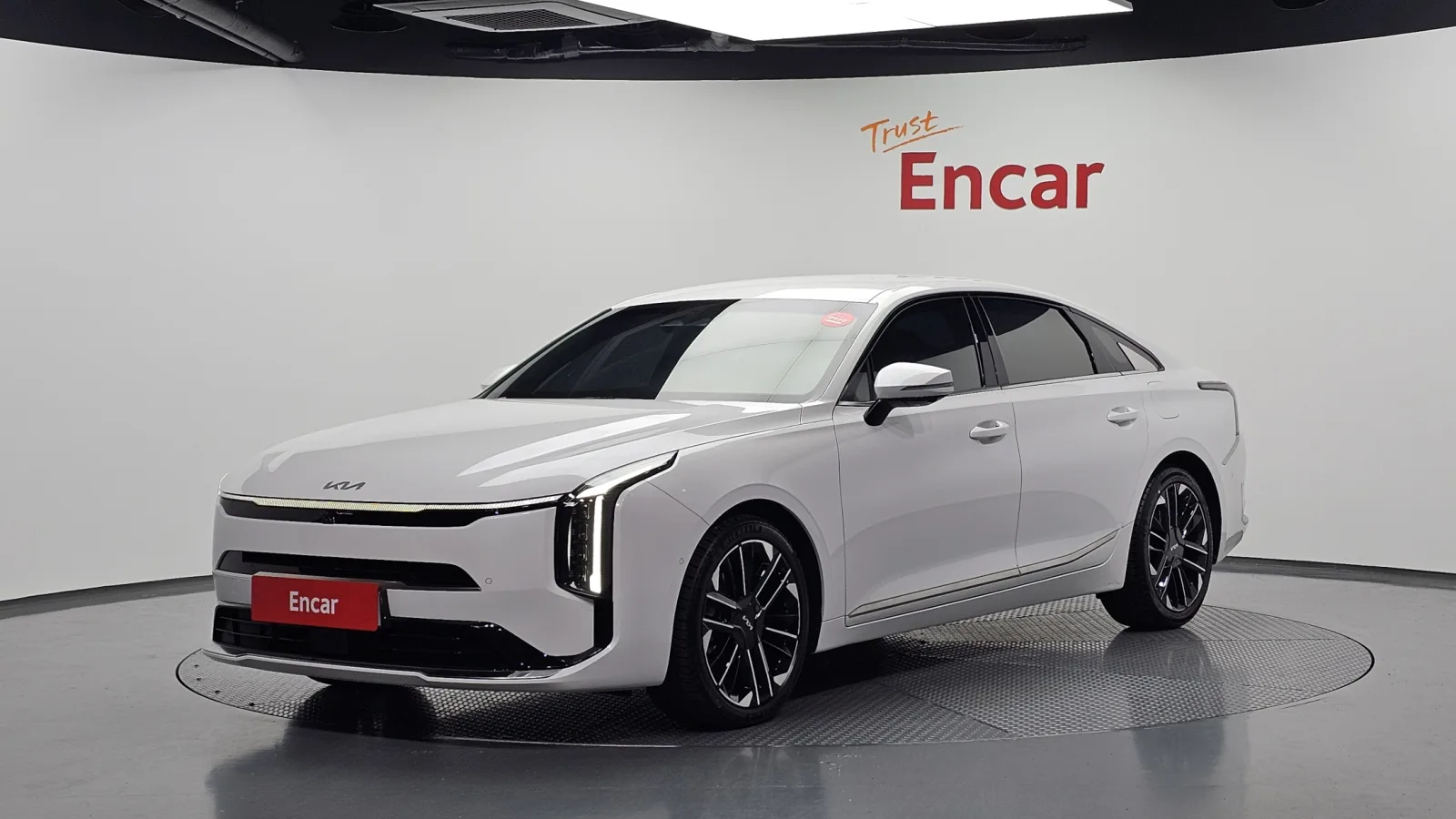 2025 Kia K8
