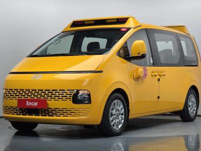 2025 Hyundai Staria
