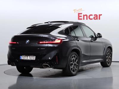 2022 BMW X4