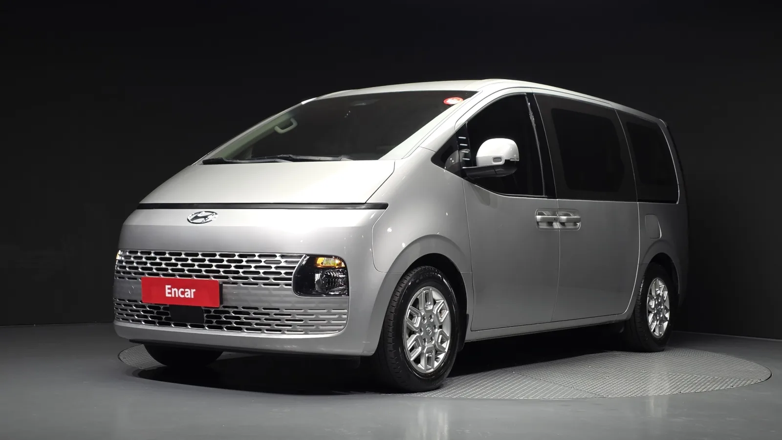 2022 Hyundai Staria