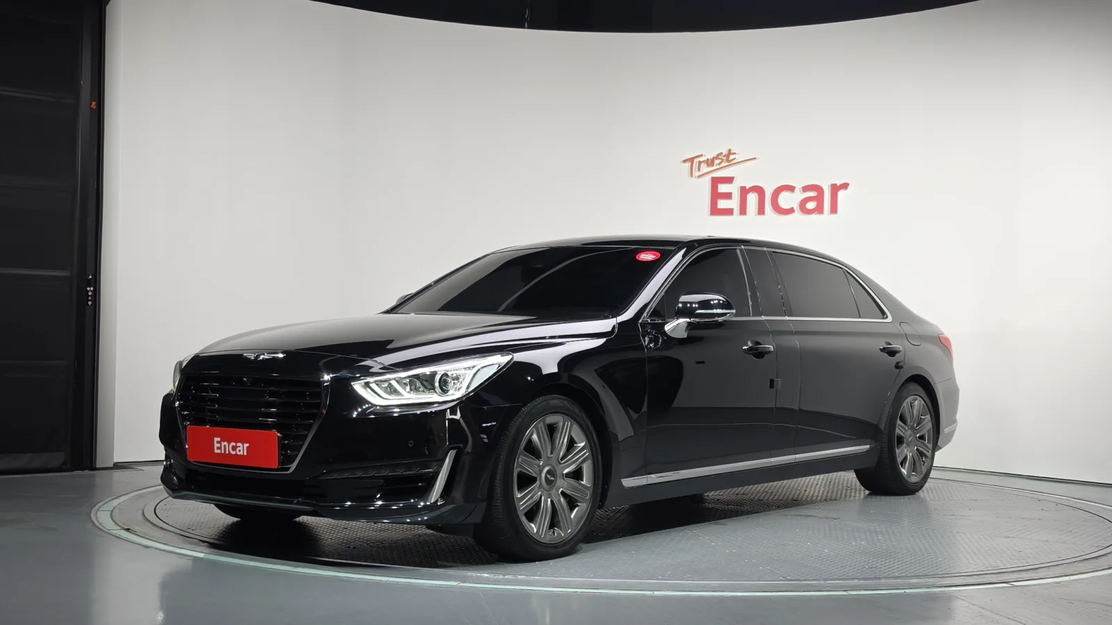 2016 Genesis EQ900