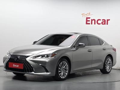 2024 Lexus ES