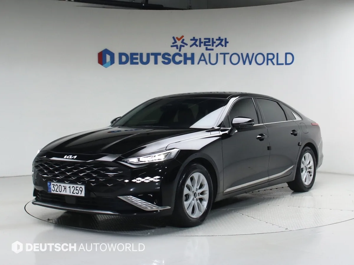 2022 Kia K8