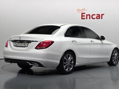 2016 Mercedes-Benz C-Class