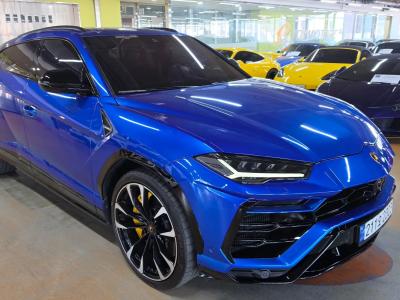 2022 Lamborghini Urus