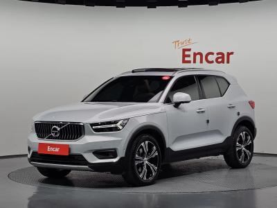 2022 Volvo XC40