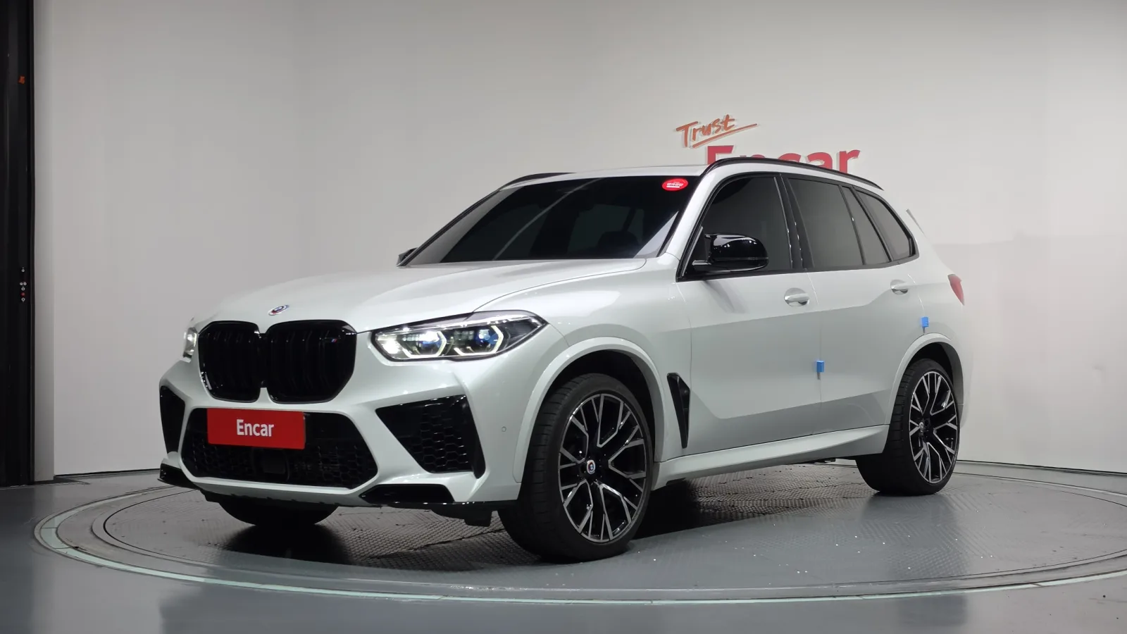 2023 BMW X5M