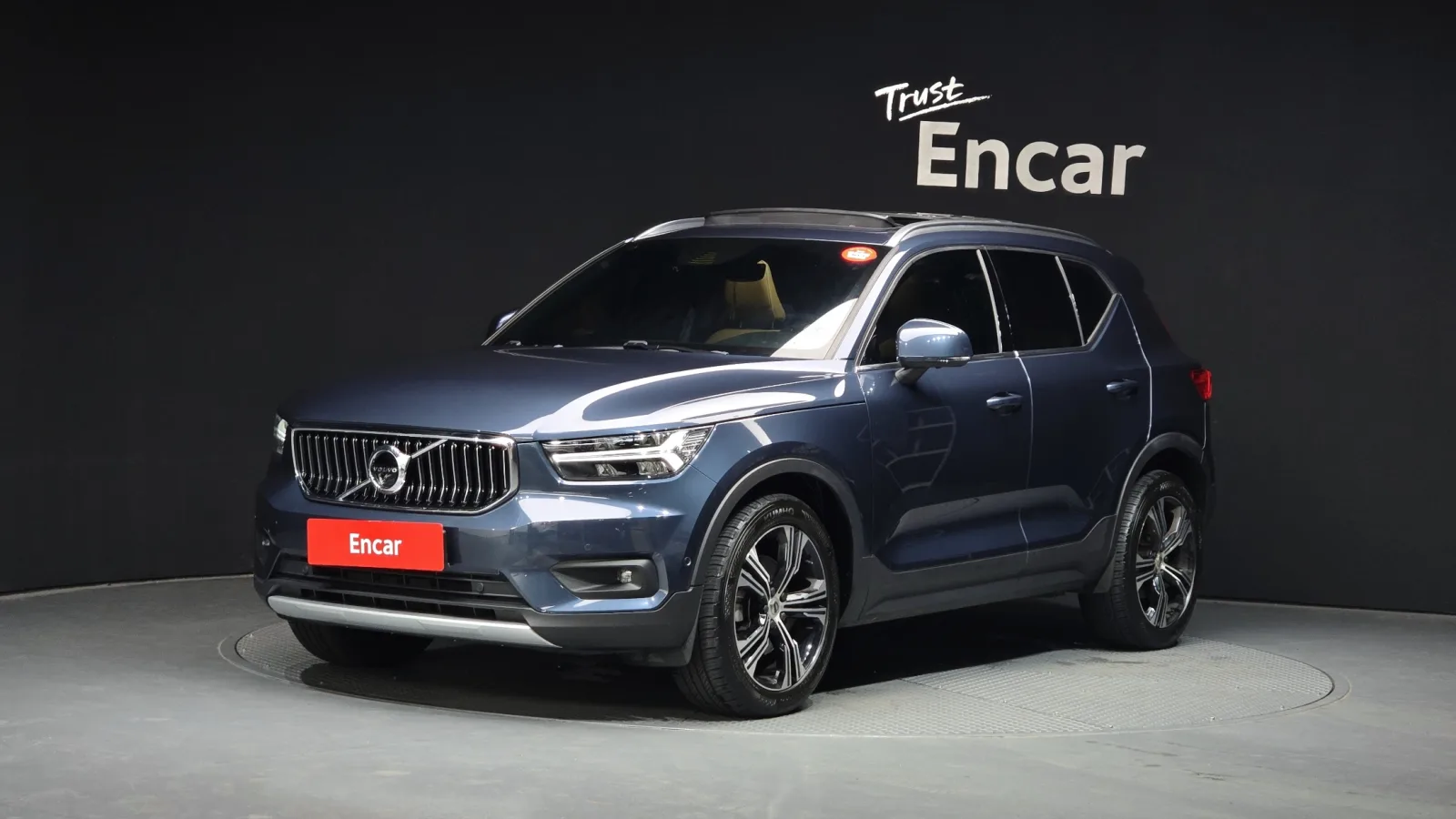 2022 Volvo XC40