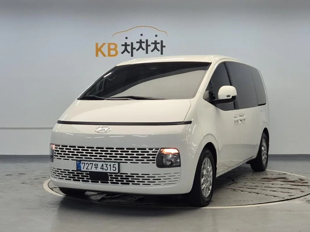 2022 Hyundai Staria