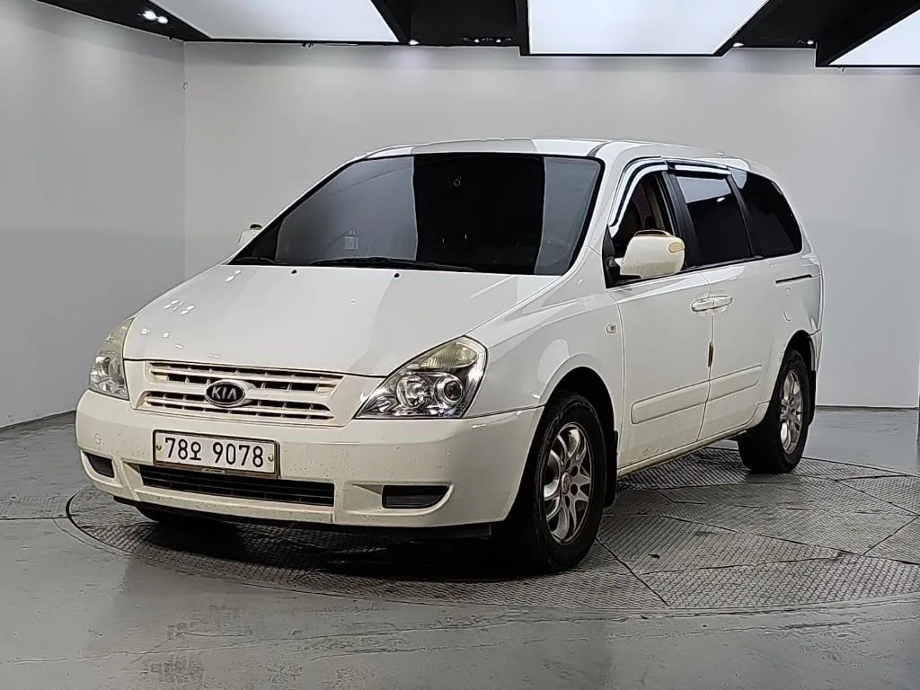 2008 Kia Carnival