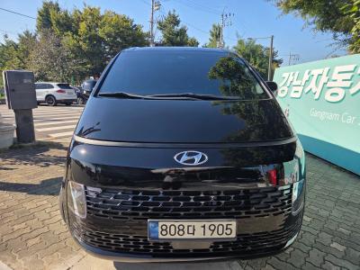2022 Hyundai Staria