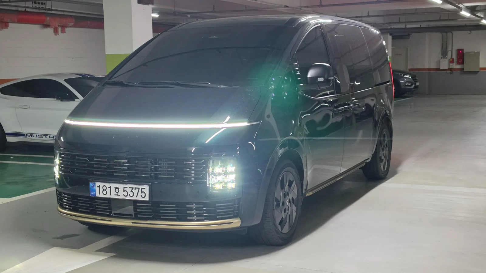 2027 Hyundai Staria