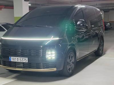 2027 Hyundai Staria