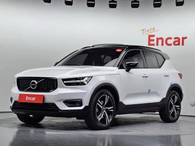 2021 Volvo XC40