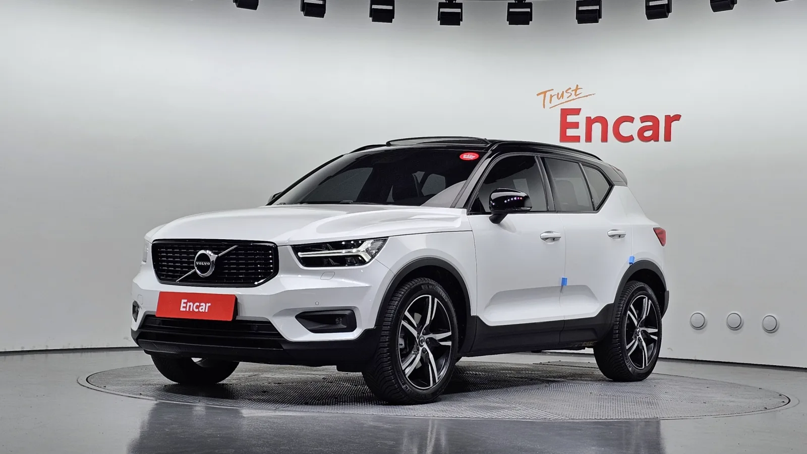 2021 Volvo XC40