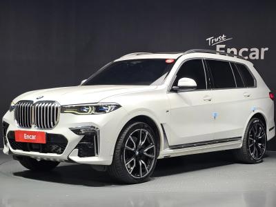 2021 BMW X7