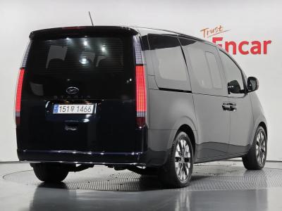 2022 Hyundai Staria