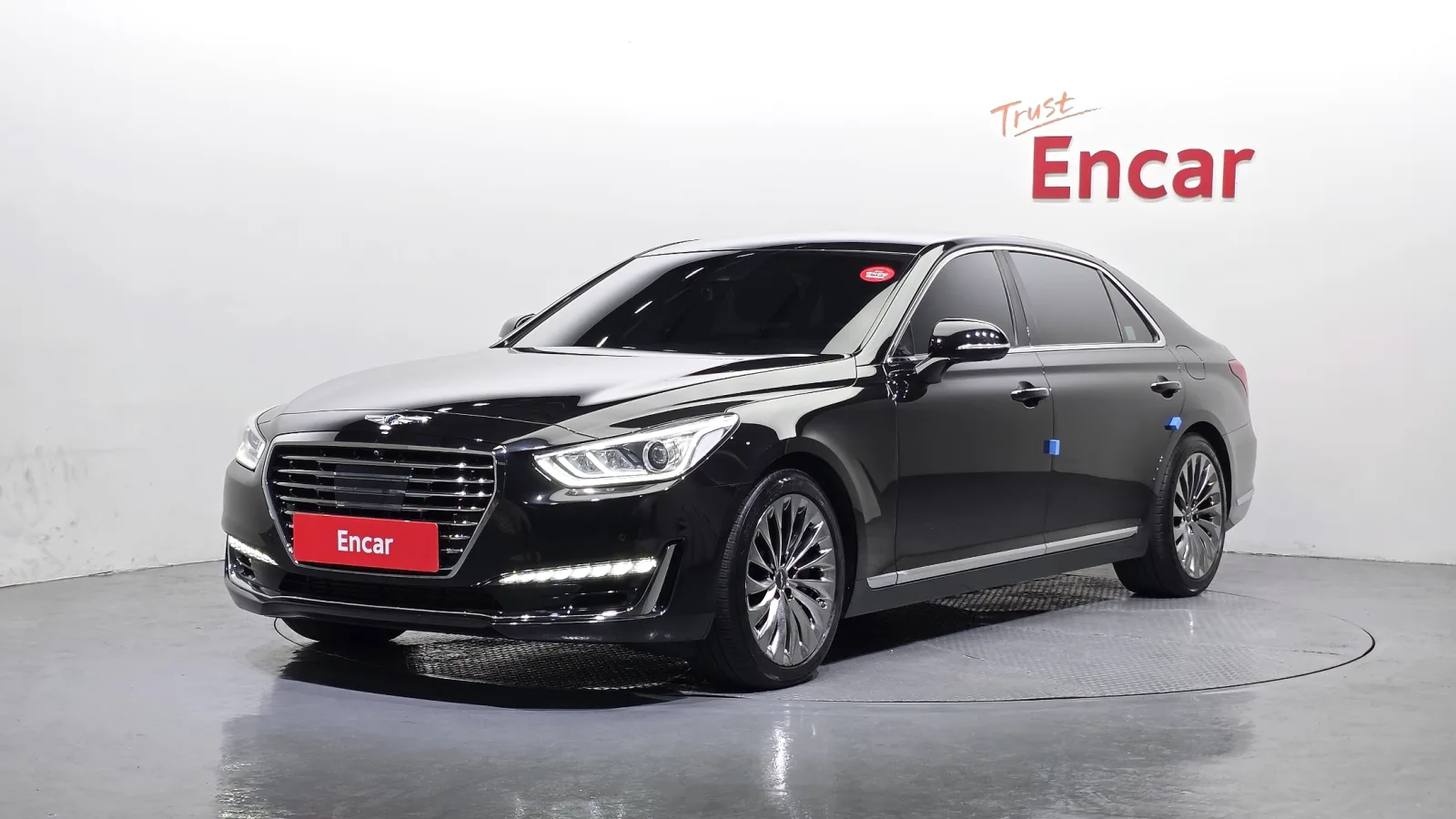 2018 Genesis EQ900