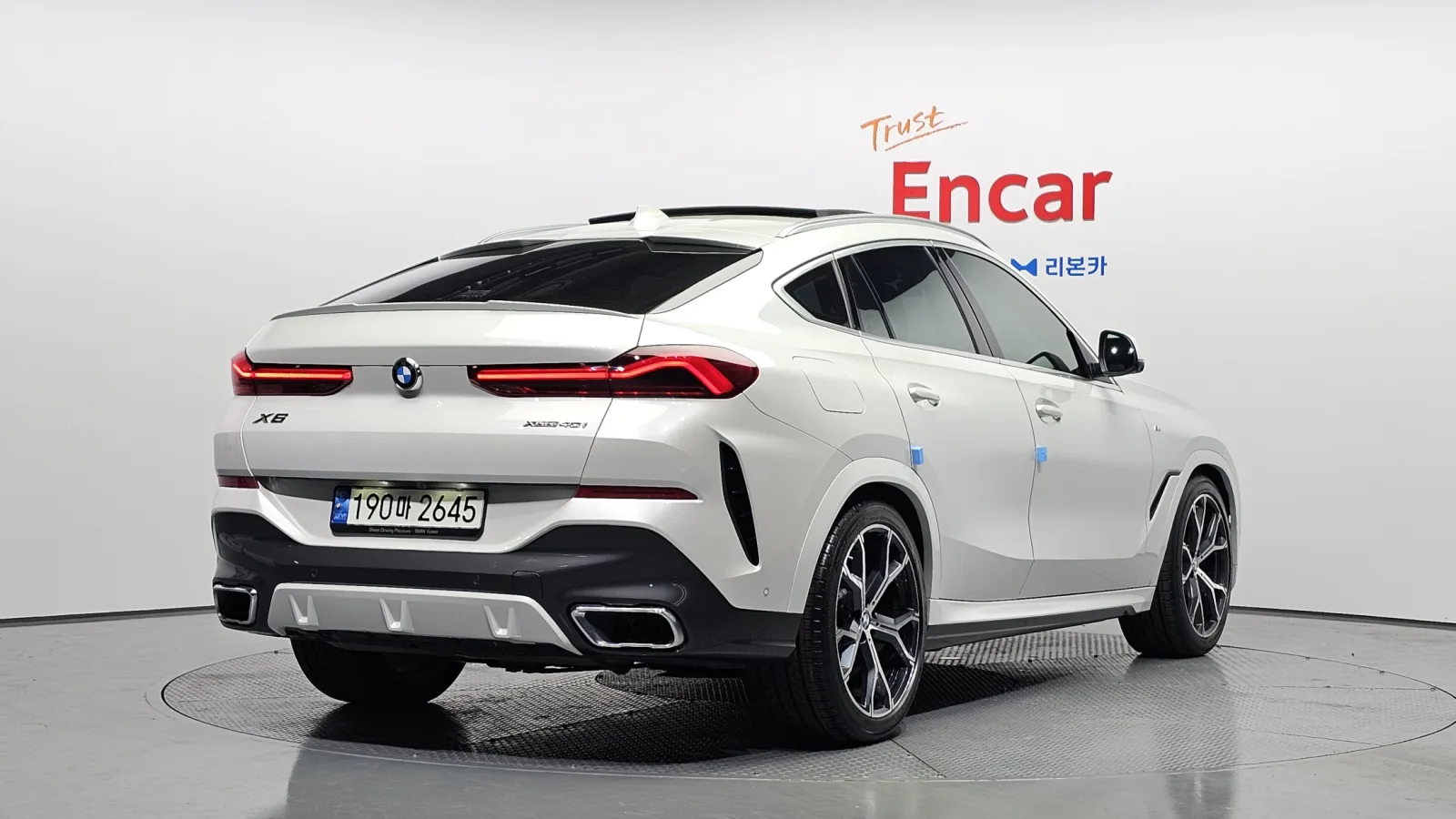 2022 BMW X6