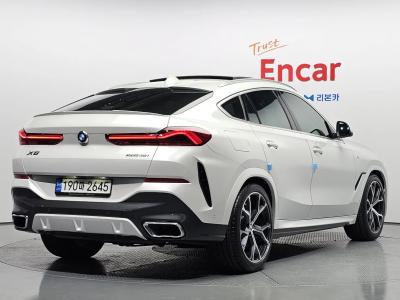 2022 BMW X6
