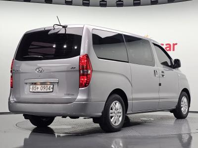 2019 Hyundai Starex