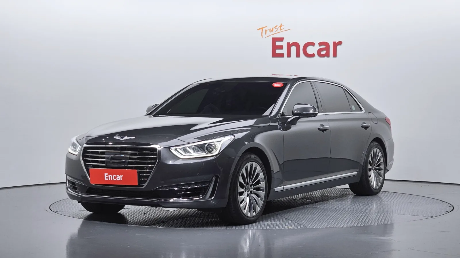 2018 Genesis EQ900