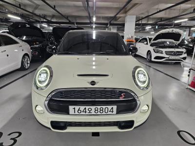 2019 MINI Cooper