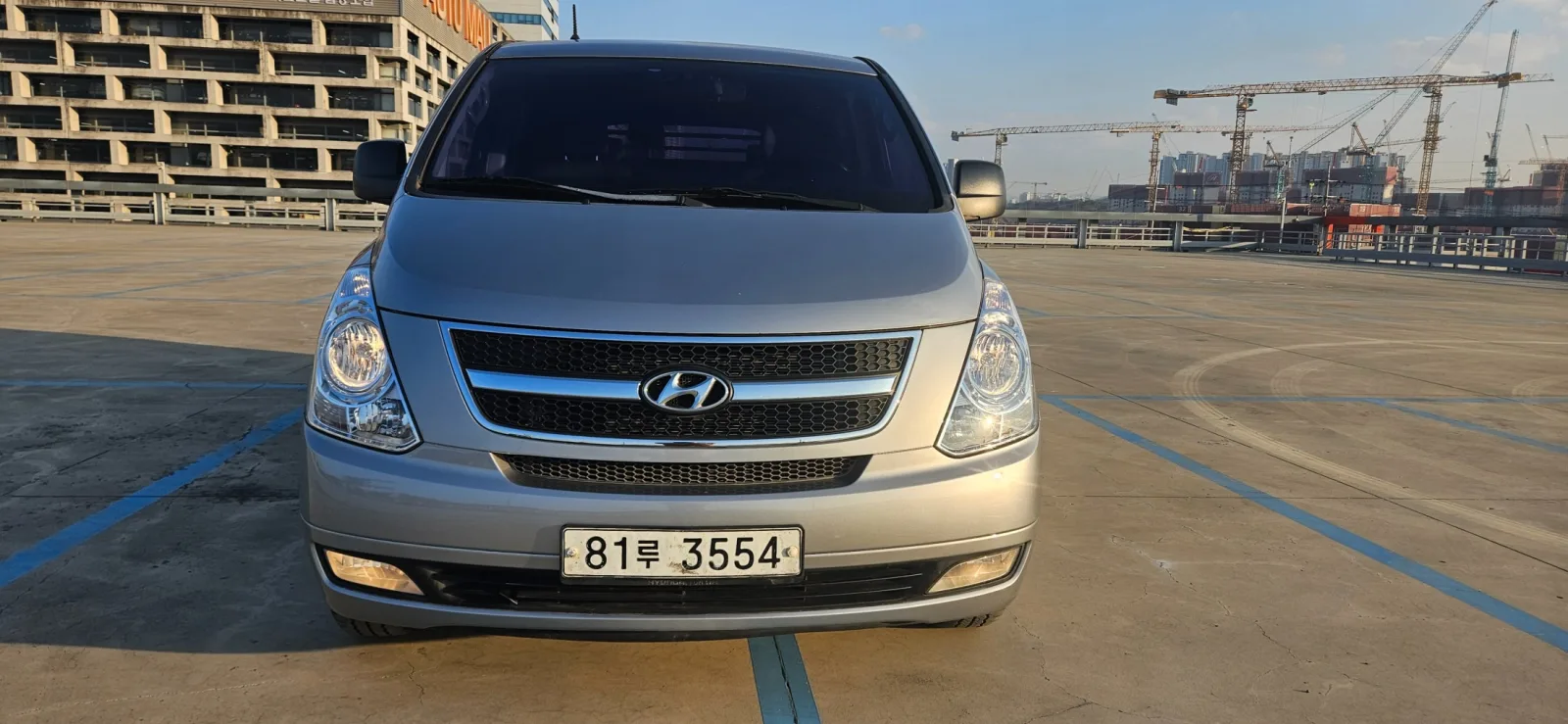 2016 Hyundai Starex