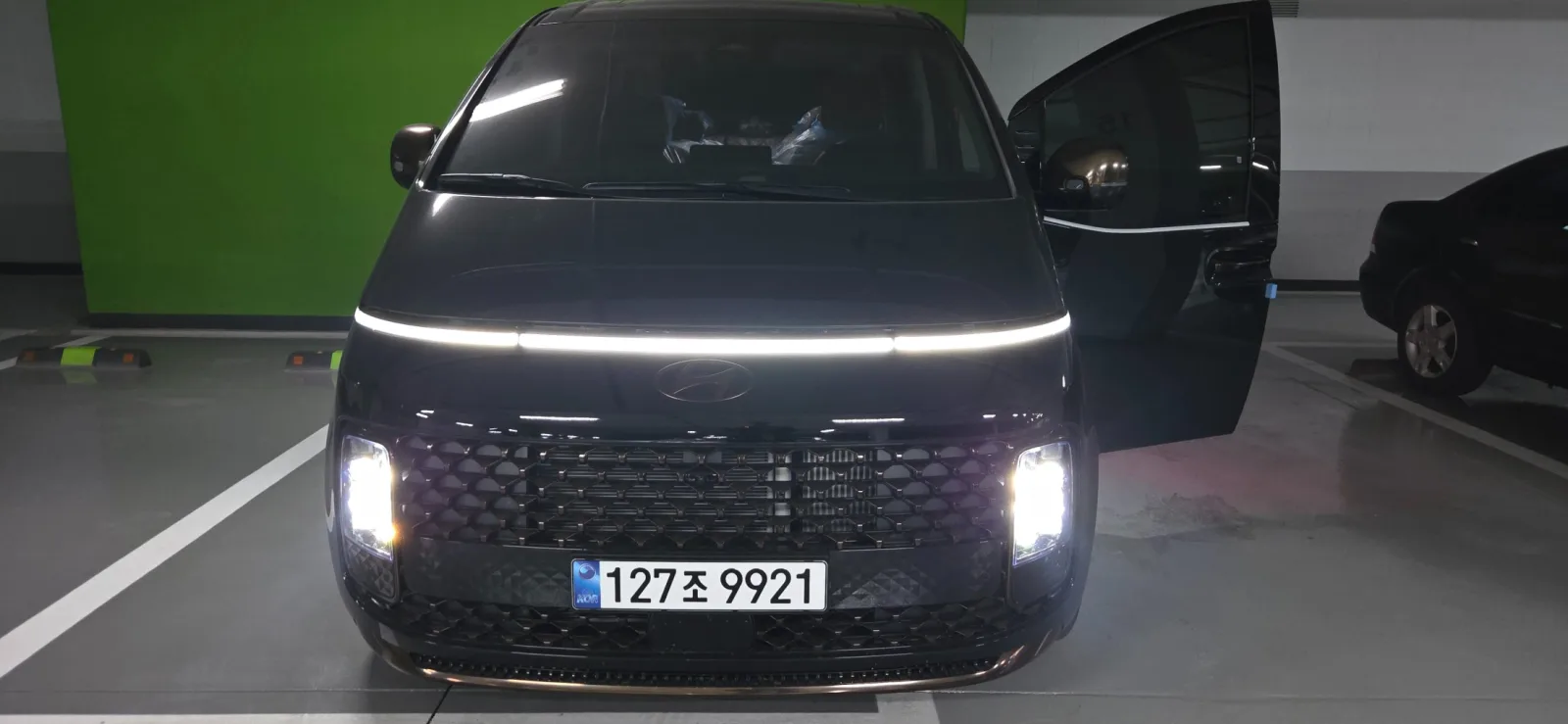 2025 Hyundai Staria