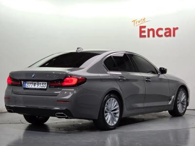 2022 BMW 5-Series