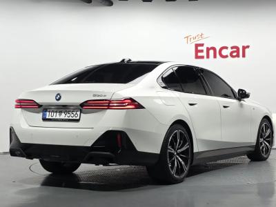 2025 BMW 5-Series