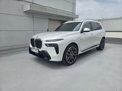 2026 BMW X7