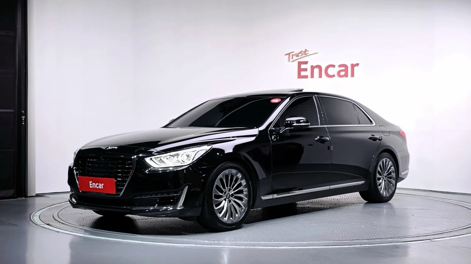2016 Genesis EQ900