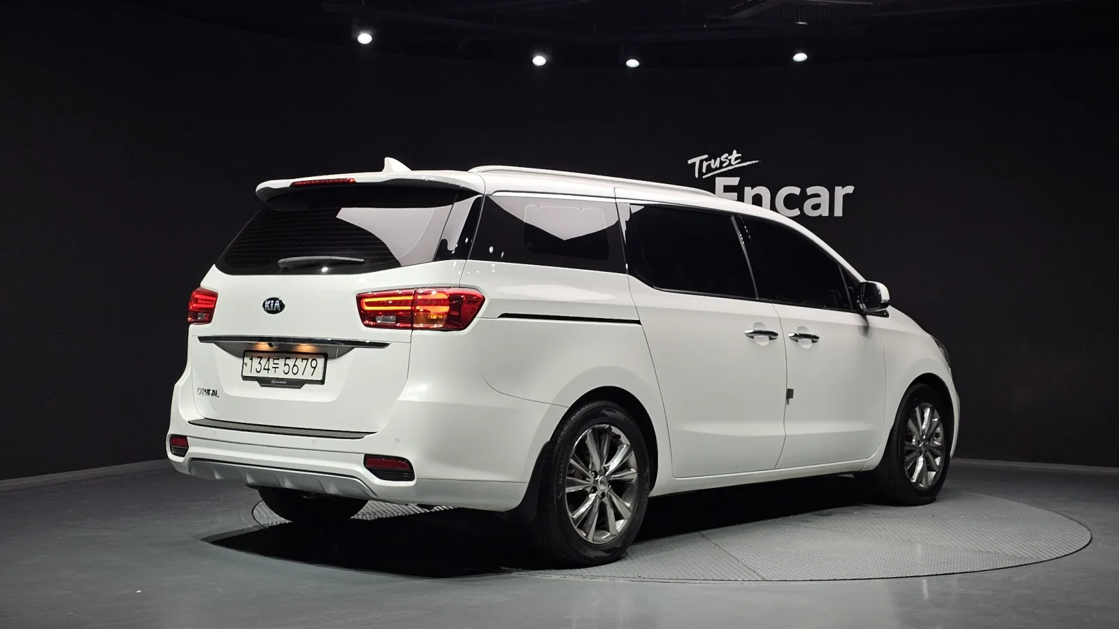 2020 Kia Carnival