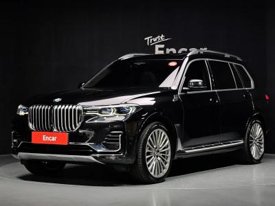 2022 BMW X7