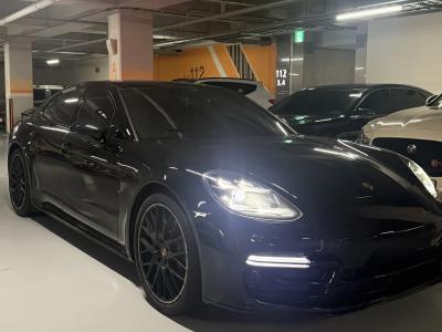 2018 Porsche Panamera