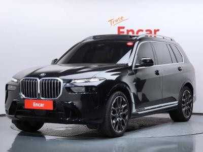 2025 BMW X7