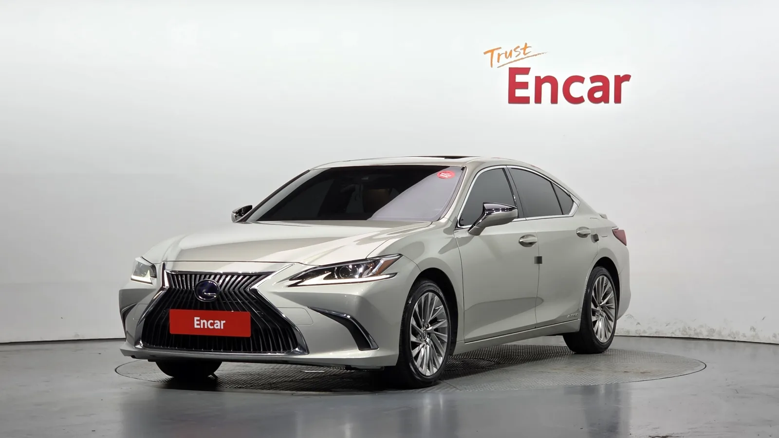 2019 Lexus ES