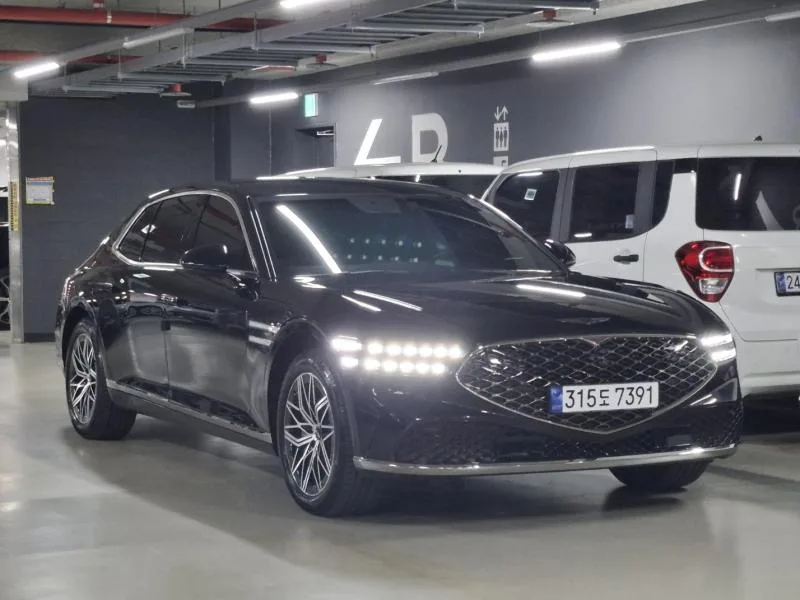 2026 Genesis G90