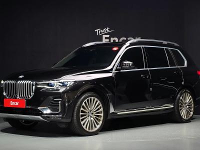 2021 BMW X7