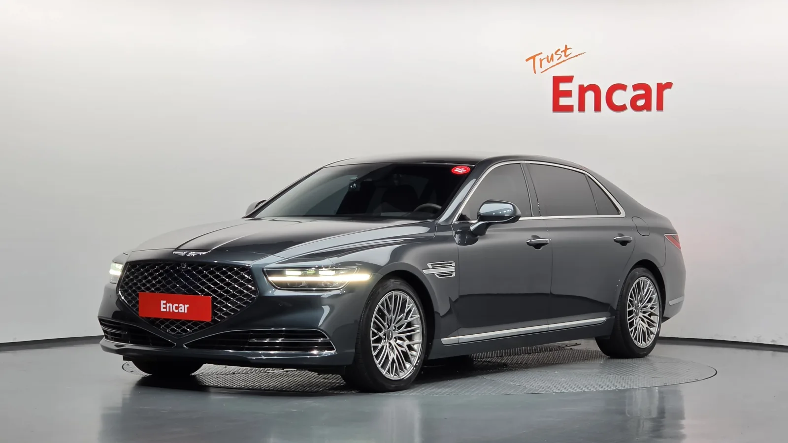 2021 Genesis G90
