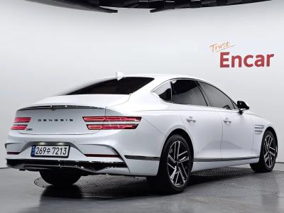 2025 Genesis G80