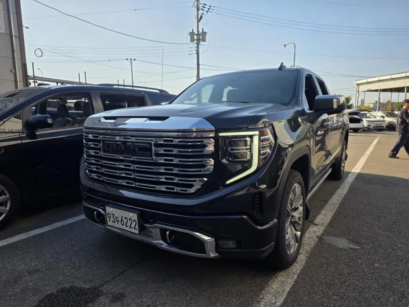 2023 GMC Sierra