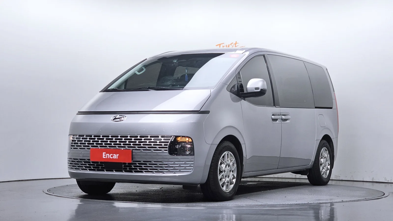 2024 Hyundai Staria